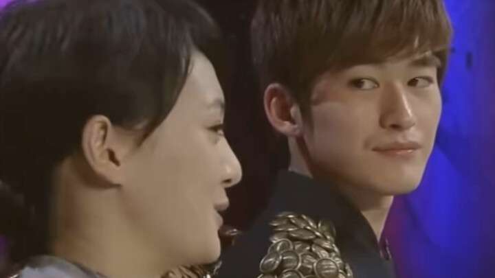 ความรักมันจะไหลออกมาจากดวงตา