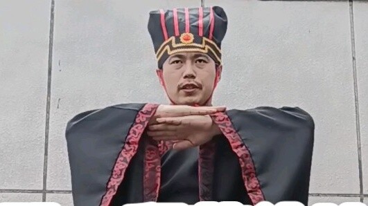 Bài hát mới của KunKun thực sự rất hay và anh ấy hát rất hay. Tôi thực sự là một fan hâm mộ rồi.