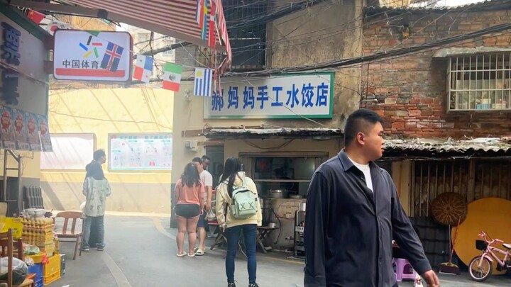 Warung lalat tersembunyi di dekat kompleks perumahan di Guiyang
