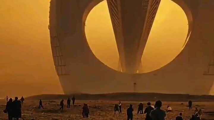 The most sci-fi scene in Chongqing on TikTok—foreigners comment: “It’s like another world.”