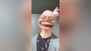 Má ơi cái điệu cười giống tui quá #cliphai