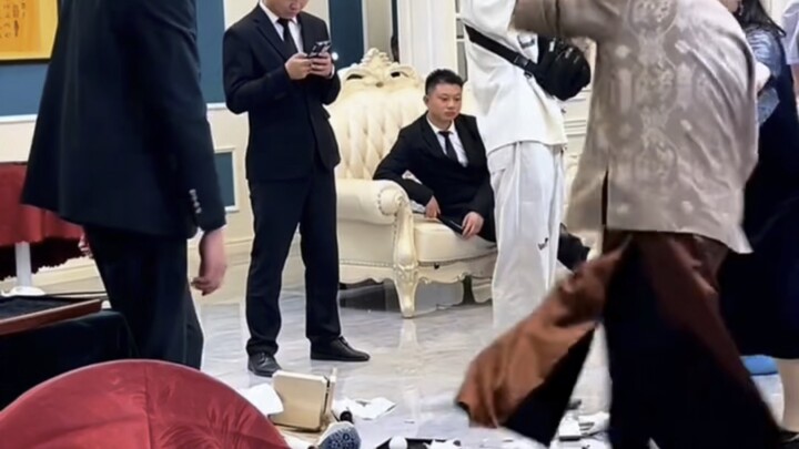 Pipa air membekukan ayahku, Bos Du sendiri hadir di Bilibili! #Pada Hari Kebangkitan, Tak Ada Lagi A