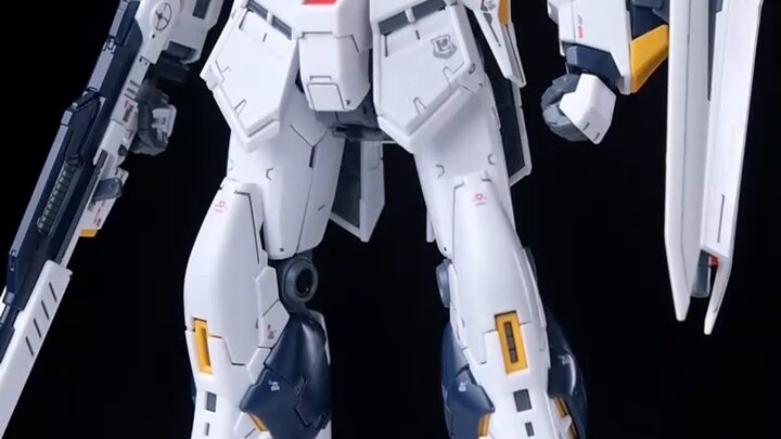 Model Gundam yang direkomendasikan untuk Adai
