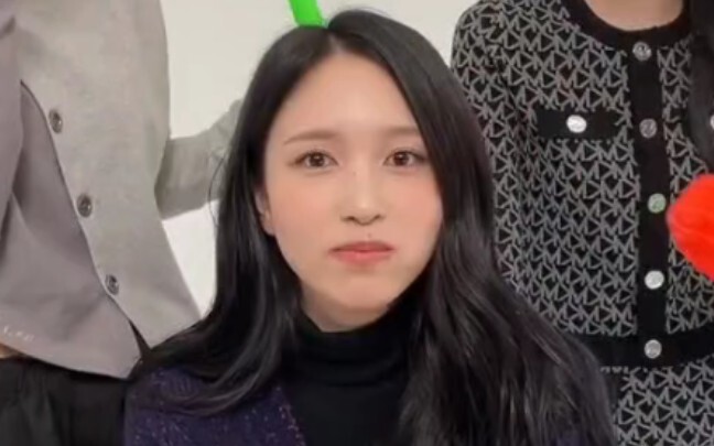 【TWICE】لا تفتح فمك، ستتحول إلى شبح!