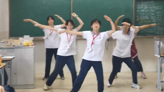 Shanghai Yangjing High School's "Treasure Island Five Methods Celestial Maiden"