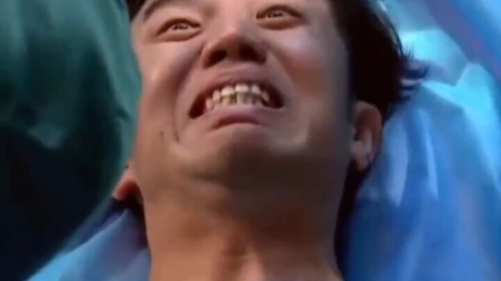 عمي، لا تشدّني، أنا خائف. لا أسمح بأن يكون هناك شخص لم يسمع هذه القصة بعد!