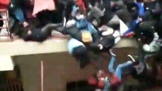 Real footage from 2021: A guardrail at a university in Bolivia became loose, and seven people fell t