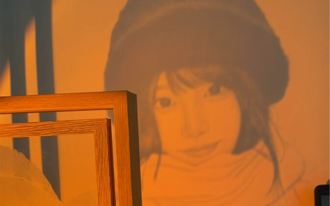 How to make her appear in front of you in 10 seconds