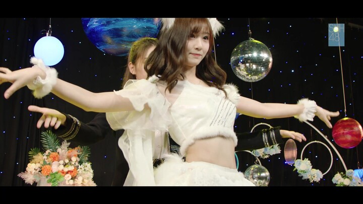 【SNH48】จ้าวเจียรุ่ย เวที PV "แมวดำเดินกลางคืน"