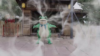 Kenangan masa kecil, Ultraman VS si katak kecil? Tidak yakin, coba lihat lagi...