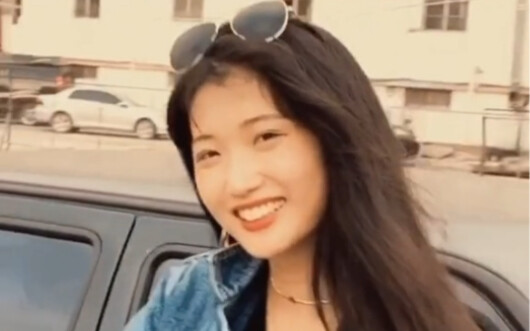 Mengyi, you’ve got that 1990s Hong Kong vibe now.