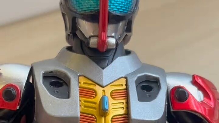 Apakah armor tinggimu asli?