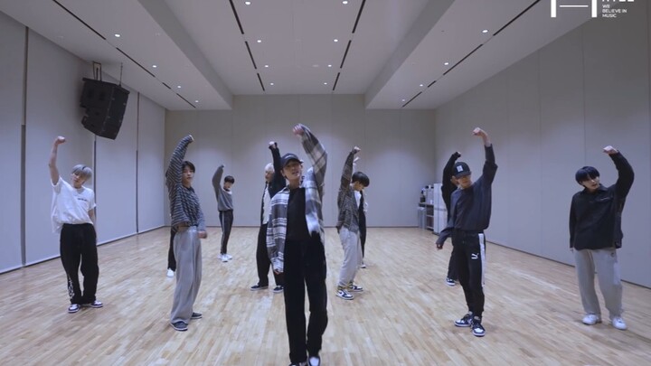 [TXT | ENHYPEN] A treat for fellow labelmates! At year-end, inter-group collaborations can even get 