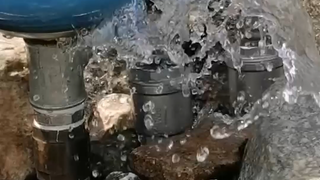 Người hâm mộ Hà Bắc tự chế bơm búa nước. Không cần dầu, không cần điện, bơm nước lên độ cao 1200 mét