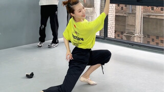 Stand on tiptoe! Dancers deserve all the good things in the world!