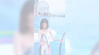 คอลเลกชั่นชุดว่ายน้ำที่คุณเรียกร้องมาแล้ว เจ๋งมาก แน่ใจนะว่าไม่อยากมาดู?
