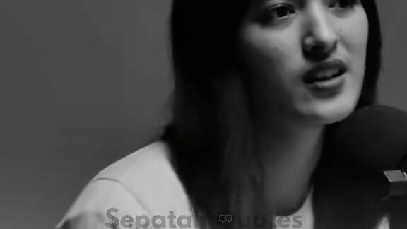 Pernah nggak sih… kamu dihancurkan oleh suara dari dalam kepalamu sendiri?”