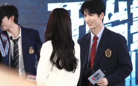 Help! You two can make eye contact even when you put on name tags! It's so ambiguous!