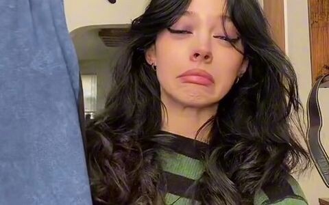 A gorgeous young lady who’s especially skilled at putting together outfits—every single look she cre