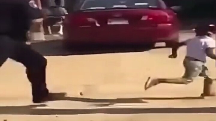 เด็ก: ไม่ใช่นะพี่ ผมเพิ่งสร้างไอดีใหม่!