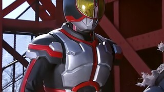 Kamen Rider Faiz—Momotaro: Faiz vẫn là một người thông minh và trông rất thú vị