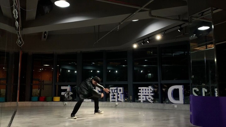 Zhang Yixing intro dance cover