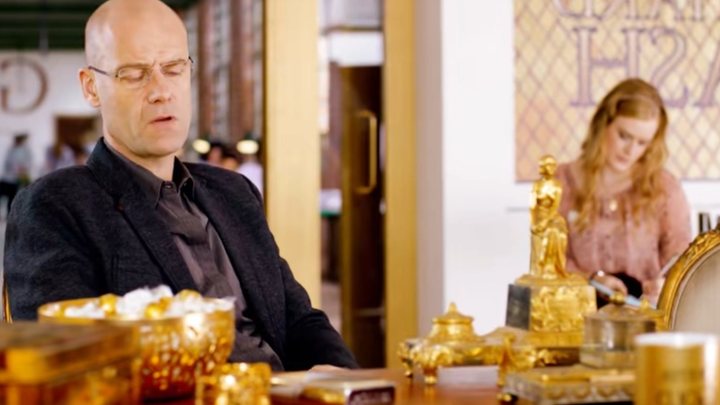 A man actually bought a ton of fake gold!