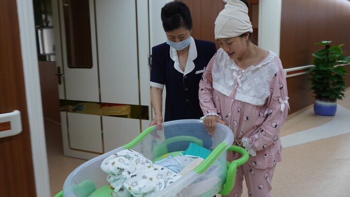 The younger sister got out of bed the day after her C-section and, when she talked about her experie