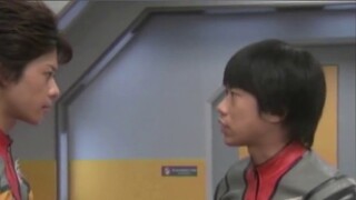 This kick has the power of an explosion of 10,000 tons of TNT. How is the Leo Flying Kick made?