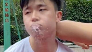 珍惜与你一起对抗大个子的队友..