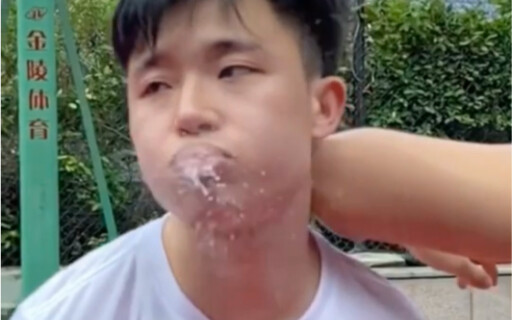 珍惜与你一起对抗大个子的队友..