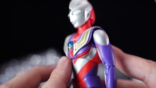 Nguồn gốc mặt cóc và 3 phiên bản Ultra-act Ultraman Tiga chính hãng có tác dụng như thế nào?