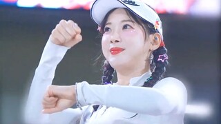 啦啦队长雨中三振舞