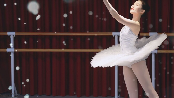 Happy winter limited edition, presenting the first dance video of 2022 "Snowflake Ballet" as a tribu