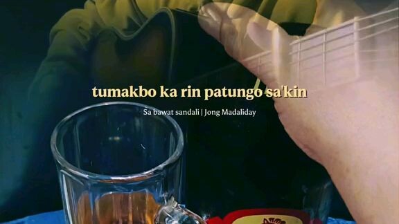 kapag magulo na ang mundo dito lng ako nag hihintay na ma pansin mo awst😅