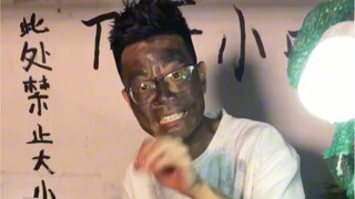 جيل من الأساتذة يبيعون جيلي جوز الهند، وهو معروف بجودته العالية.