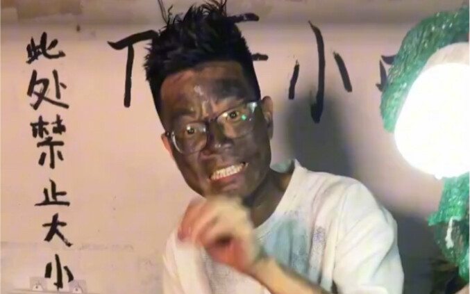 เฉาก๊วยมะพร้าวที่ขายโดยช่างฝีมือมากประสบการณ์หลายปี ขึ้นชื่อเรื่องความเนื้อแน่นเป็นพิเศษ