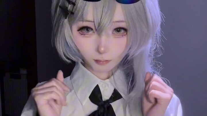 （银狼cos）喂，再看打你哦