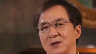 成龙竟被主办方雁过拔毛 亲笔签名20本书 18本不知所踪