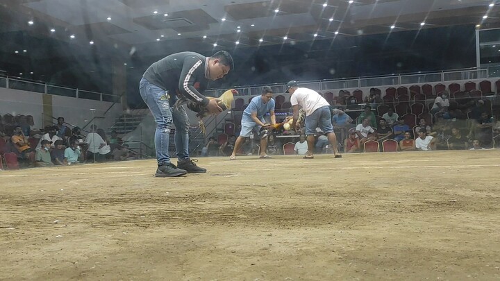 4th fight Parehas para champion .