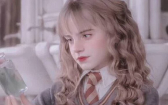 Maaf, saya sudah membuat dunia terpukau sejak usia belasan tahun.