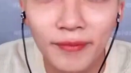 When the autograph session brought Zihan and me together...