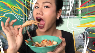 แม่ด้าหาแดก💋 Ep146 โอ๊ย‼️ตีนไก่ หนังไก่ กินๆอยู่ มีคนเดินมาขอเงินงงๆๆๆมากๆ