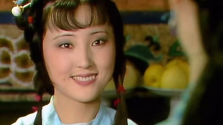 After Daiyu was named, she tilted her head and wrote a poem, so cute#1987 version of Dream of the Re