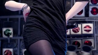 (FLASHE) กระโปรงหนังรัดรูปสะบัดสะโพก Lip Bomb Fancam by Mera