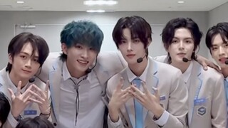 تشين تشيه أصبح أكثر جمالًا عند الحركة | الفتى المضاء بضوء النجوم