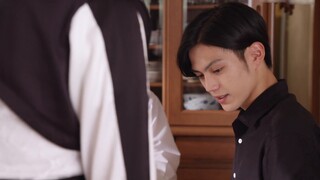 ฉันไม่พูดบนริมฝีปากของฉัน แต่ฉันยิ้มอยู่ในใจ