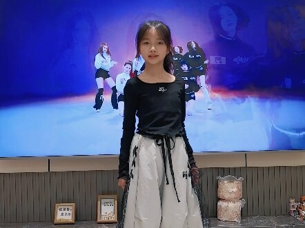 Xinmei’s new song “FOCUS” – dance cover version