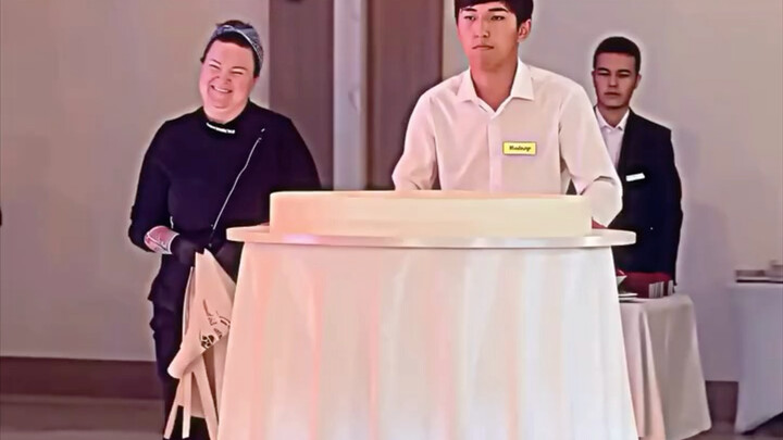 Những người khác đang ăn kem Thổ Nhĩ Kỳ☠️
