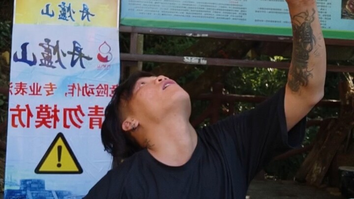 الحياة مصباح، والعمل زيت، إذا أردت أن يضيء المصباح، فعليك أن تضيف الزيت!